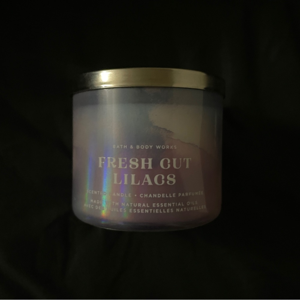 Fresh Cut Lilacs Scented Candle